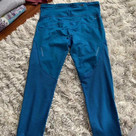 blue cropped nike dri-fit leggings!! - Picture 4 of 5